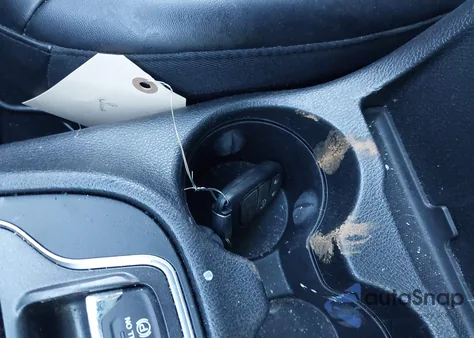 2019 Jeep Cherokee Trailhawk 4X4 z USA, uszkodzony, nr VIN 1C4PJMBX1KD256978